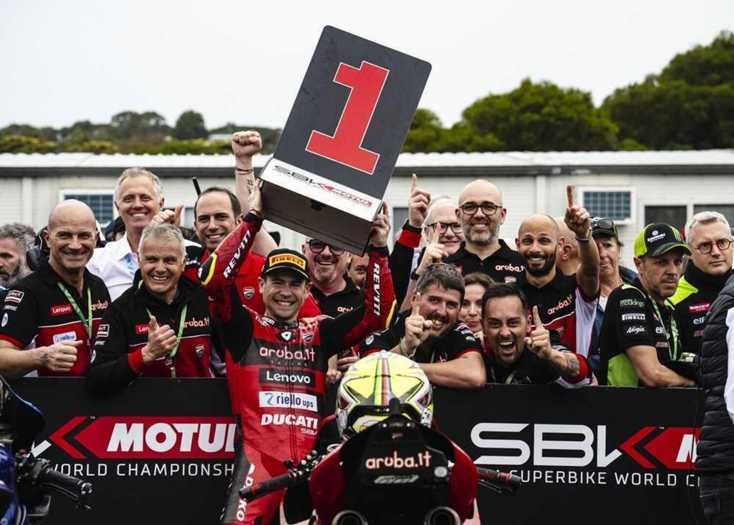 SBK 2023. GP di Australia. Alvaro Bautista piega Jonathan Rea nella Gara 1 bagnata di Phillip Island [GALLERY e RISULTATI]