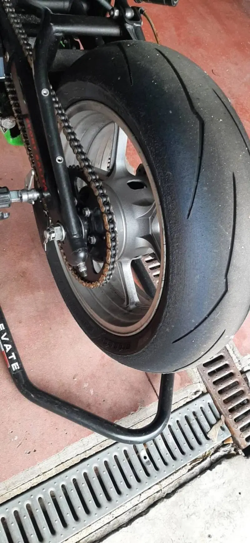 Kawasaki ER-6N (2006 - 09) (6)