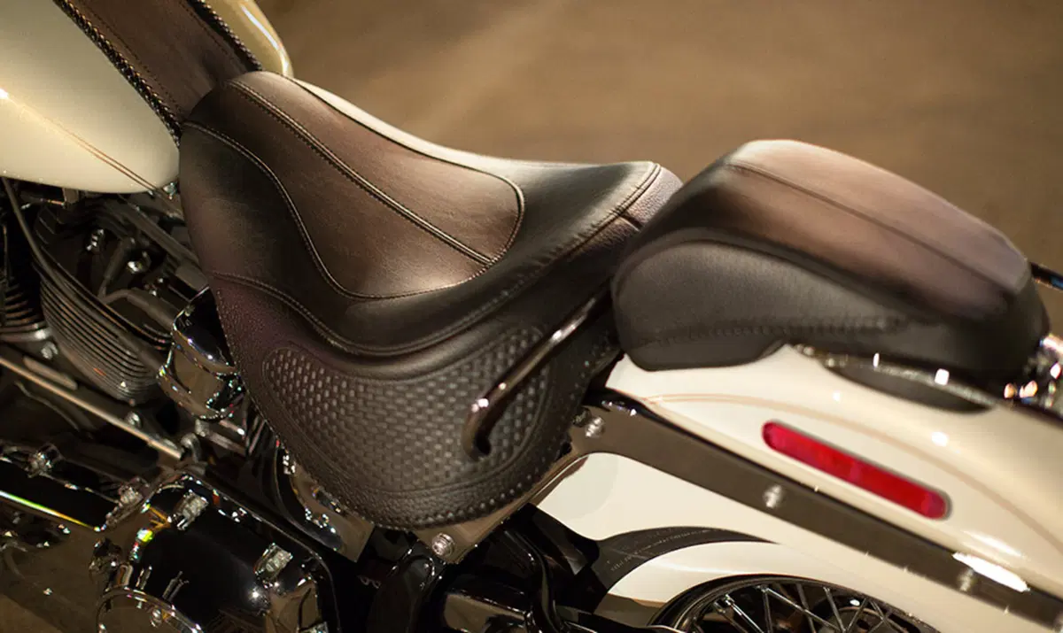 Harley-Davidson Softail 1690 Deluxe ABS (2011 - 16) - FLSTN (7)