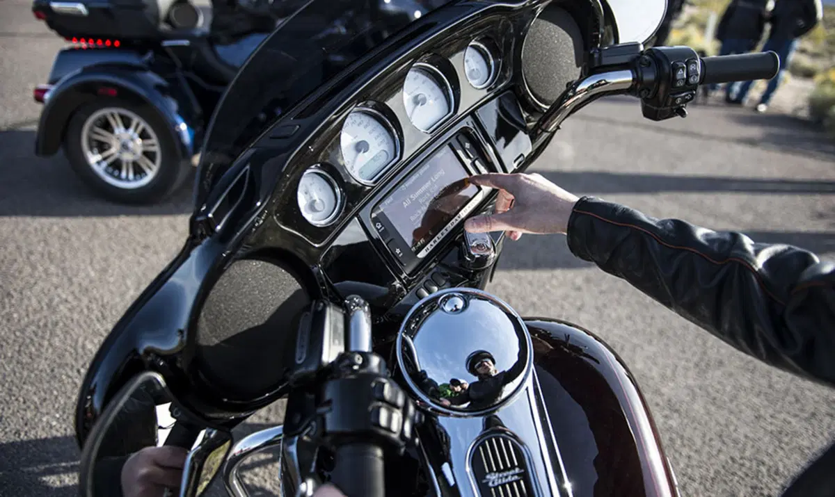 Harley-Davidson Touring 1690 Street Glide Special (2014 - 16) - FLHX (3)