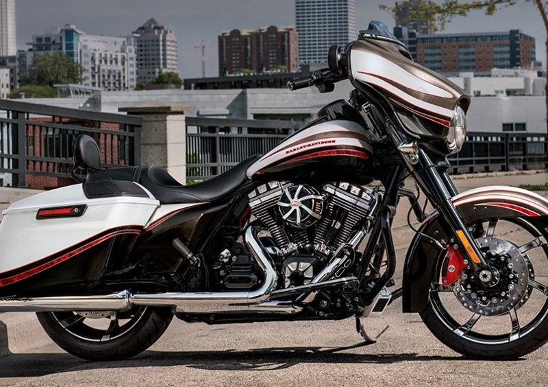 Harley-Davidson Touring 1690 Street Glide Special (2014 - 16) - FLHX (5)