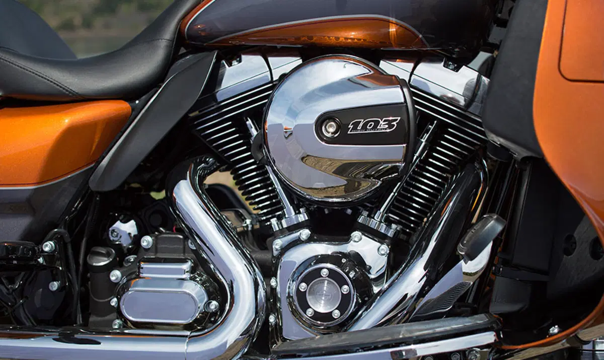 Harley-Davidson Touring 1690 Electra Glide Ultra Classic (2014 - 16) - FLHTCU (8)
