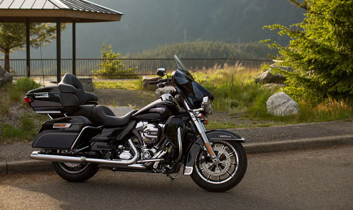 Harley-Davidson Touring 1690 Electra Glide Ultra Classic (2014 - 16) - FLHTCU (10)