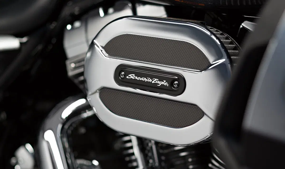 Harley-Davidson CVO - Custom Vehicle Operations 1800 Street Glide (2014 - 15) - FLHXSE (5)