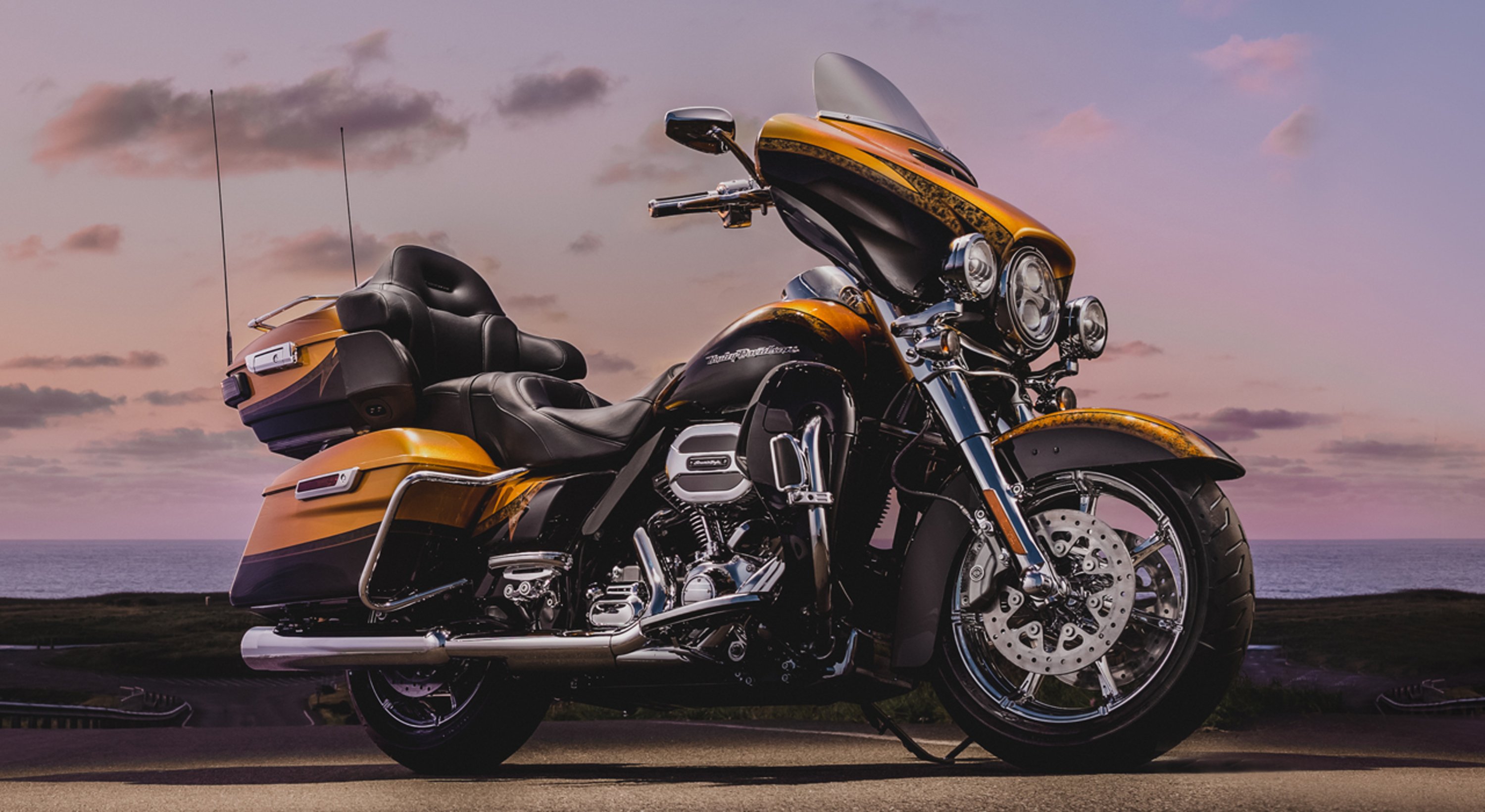 Harley-Davidson CVO - Custom Vehicle Operations 1800 Ultra Limited (2014 - 16)