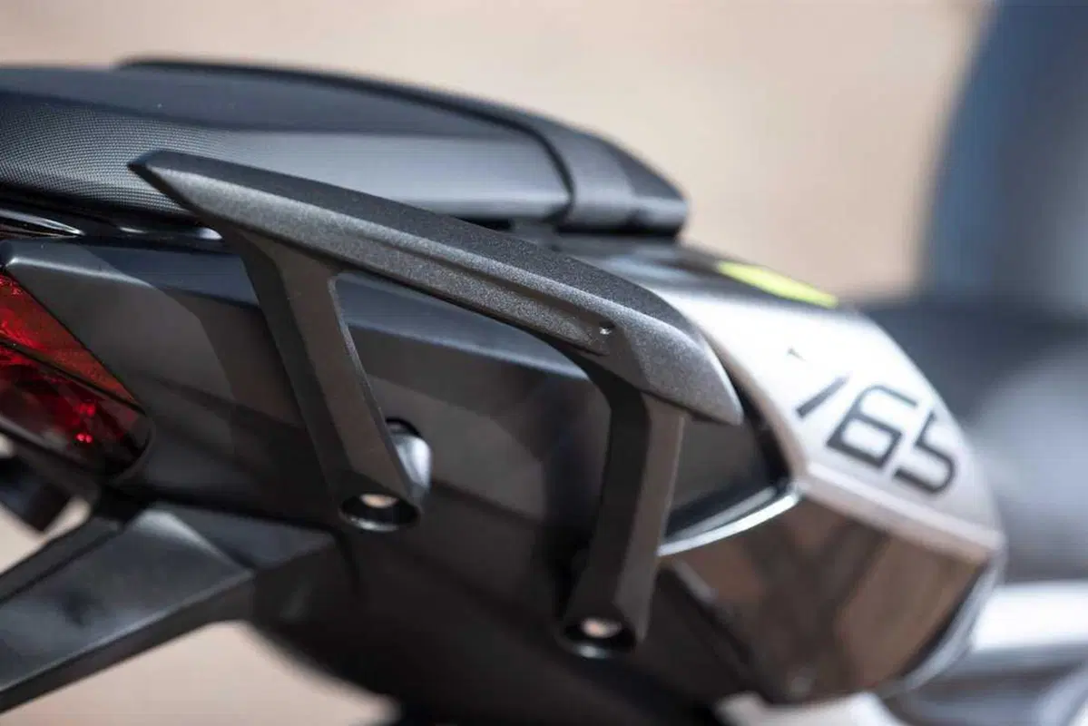 Triumph Street Triple R/RS: si è spenta la fiamma? (11)