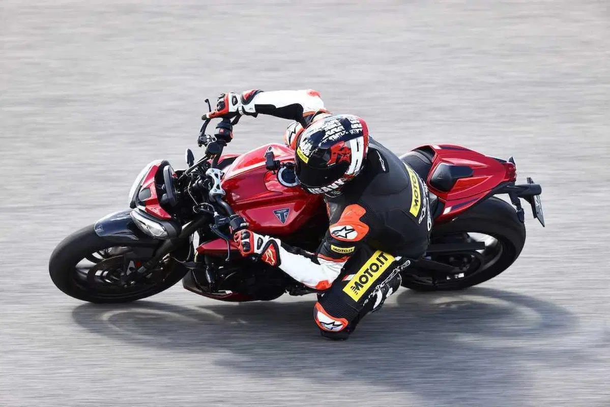 Triumph Street Triple R/RS: la solita secchiona! (6)