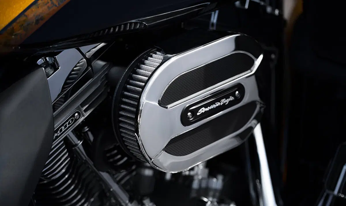Harley-Davidson CVO - Custom Vehicle Operations 1800 Ultra Limited (2014 - 16) (8)