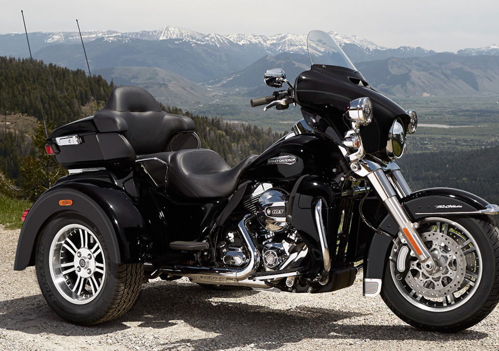 Harley-Davidson 107 Tri Glide Ultra Classic (2014 - 15) - FLHTCUTG (2)