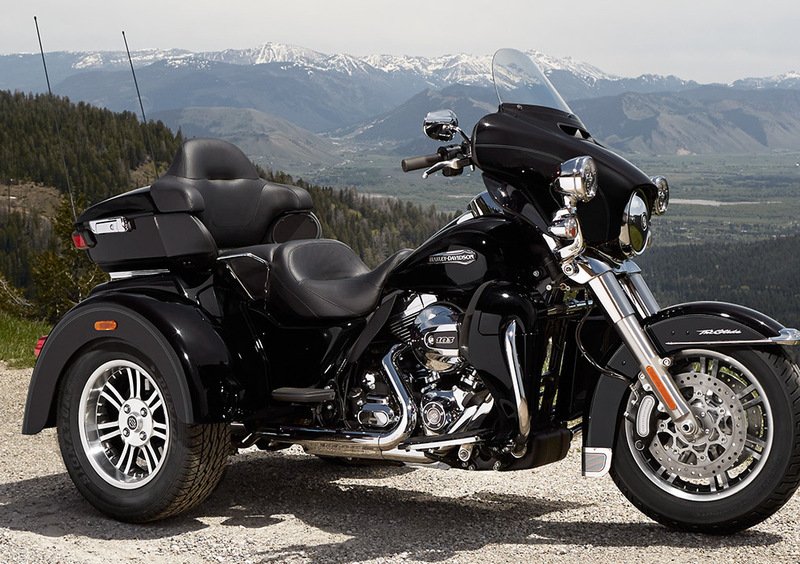 Harley-Davidson Trike 107 Tri Glide Ultra Classic (2014 - 15) - FLHTCUTG (2)