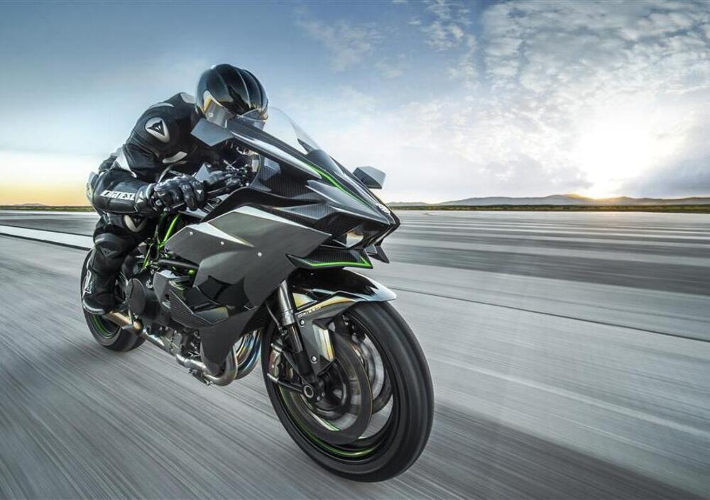 Kawasaki Ninja H2R (2015 - 16)