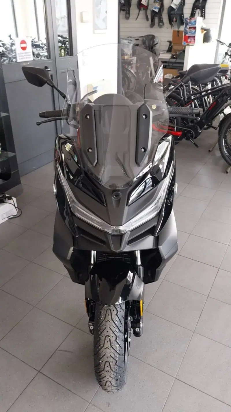 Voge Sfida SR4 (2022 - 24) (2)