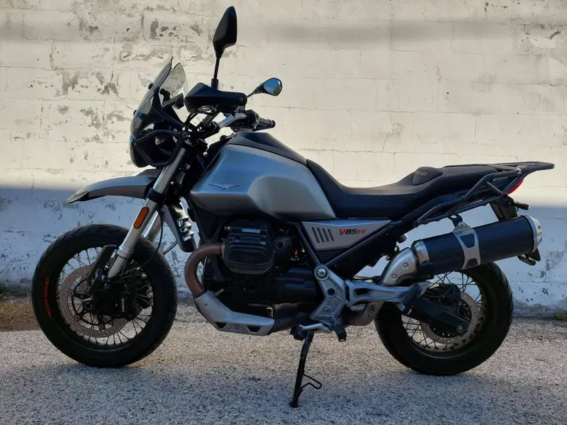 Moto Guzzi V85 TT (2019 - 20) (2)