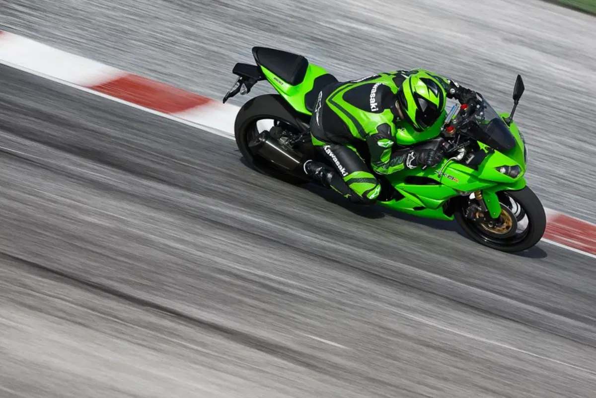 Kawasaki Ninja 600 ZX-6R Ninja 600 ZX-6R (2009 - 16) (4)