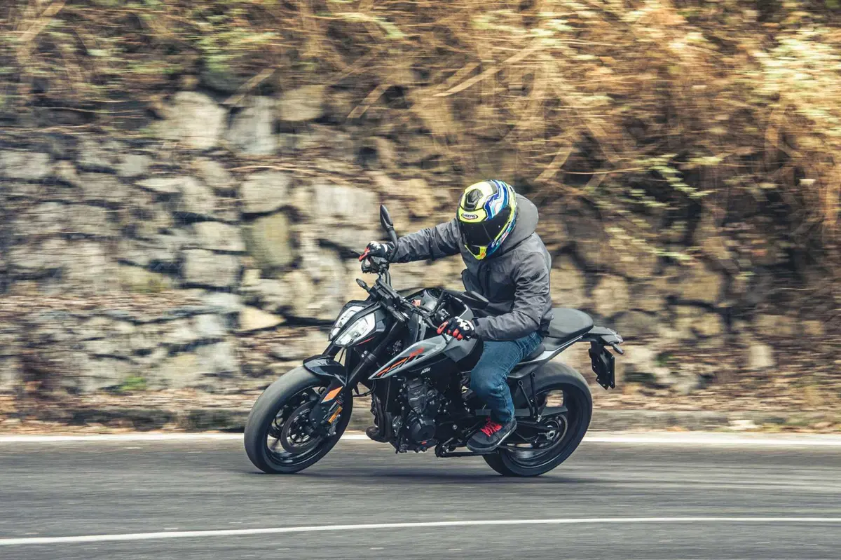 KTM 790 Duke 2023 TEST: torna e costa meno di 9.000 euro! Pro e contro dalla nostra prova (3)