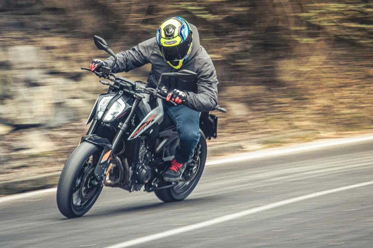 KTM 790 Duke 2023 TEST: torna e costa meno di 9.000 euro! Pro e contro dalla nostra prova (6)