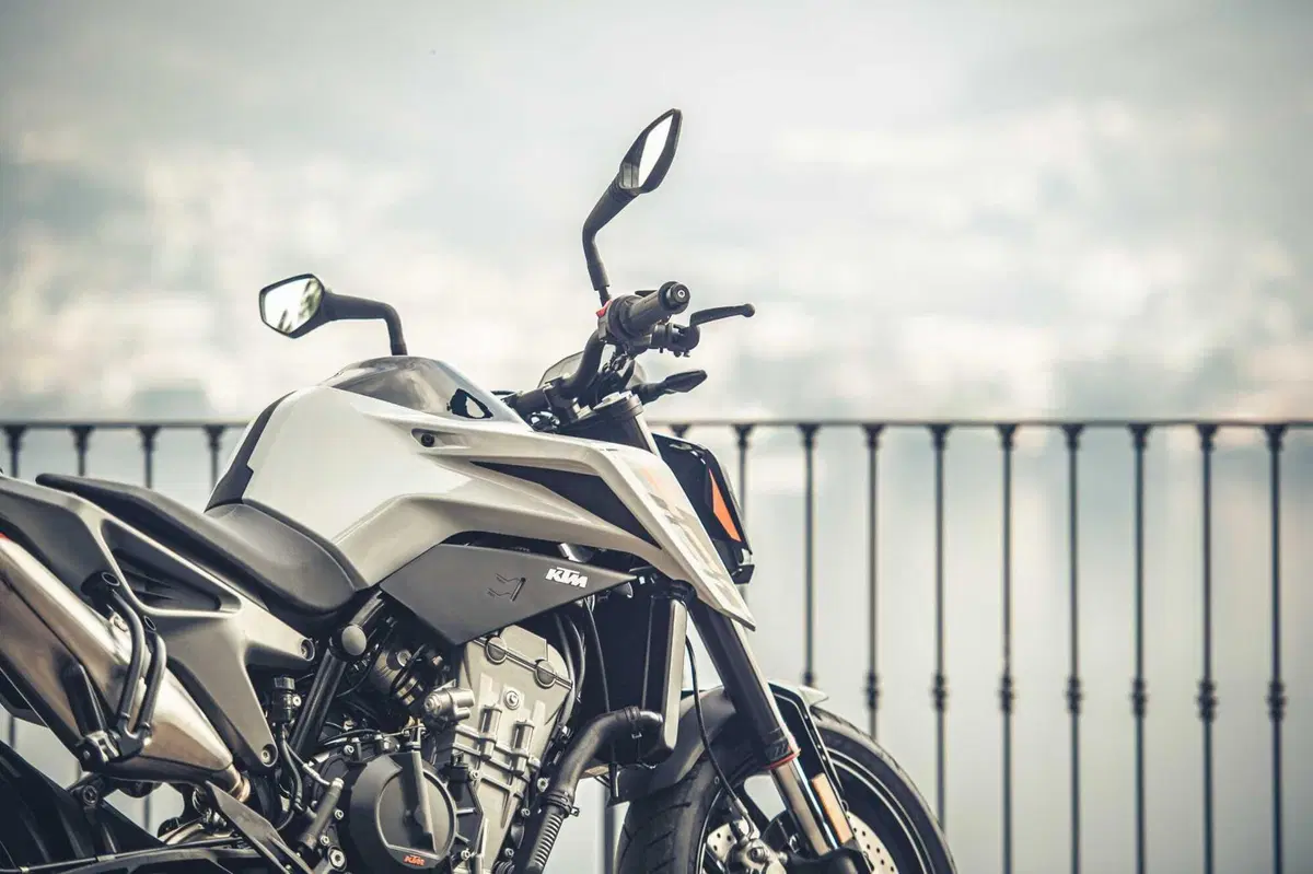 KTM 790 Duke 2023 TEST: torna e costa meno di 9.000 euro! Pro e contro dalla nostra prova (12)