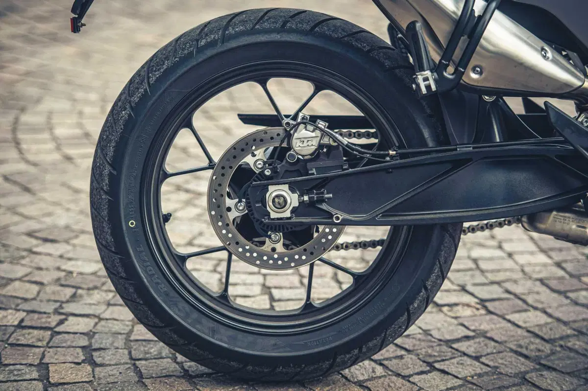 KTM 790 Duke 2023 TEST: torna e costa meno di 9.000 euro! Pro e contro dalla nostra prova (16)