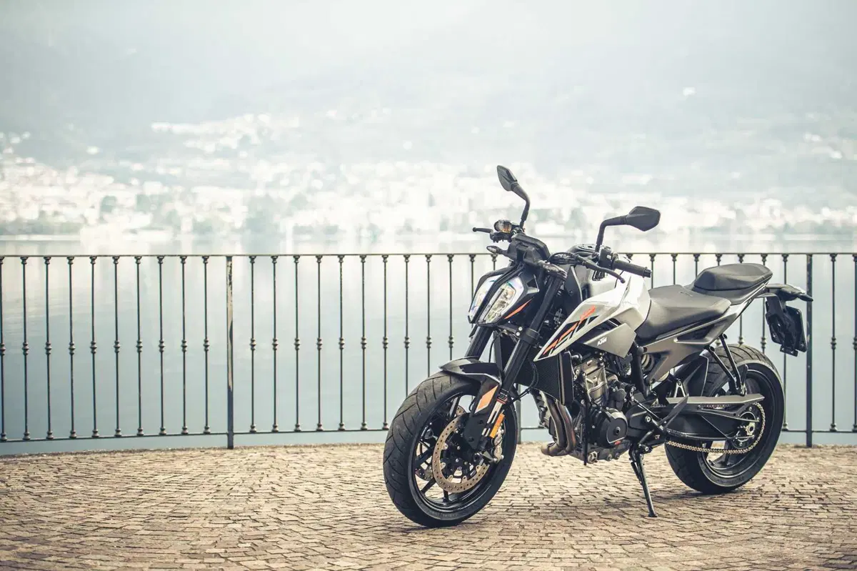 KTM 790 Duke 2023 TEST: torna e costa meno di 9.000 euro! Pro e contro dalla nostra prova (24)