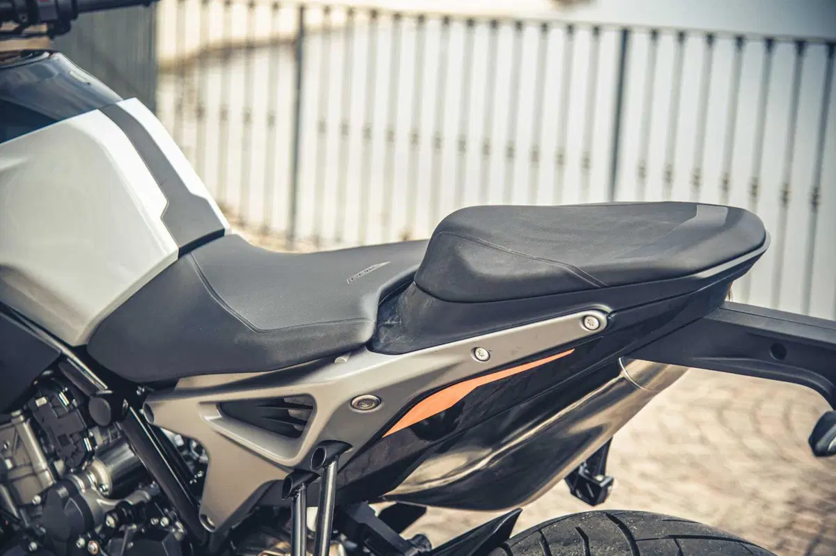 KTM 790 Duke 2023 TEST: torna e costa meno di 9.000 euro! Pro e contro dalla nostra prova (25)