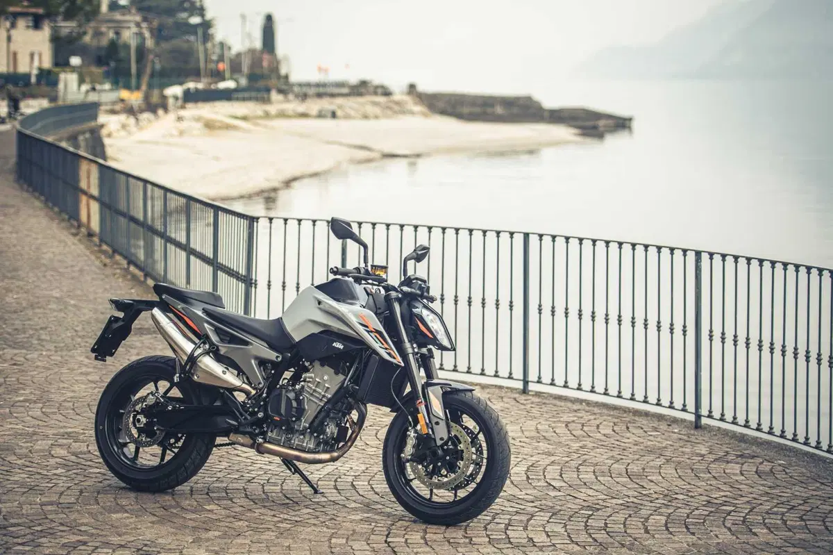 KTM 790 Duke 2023 TEST: torna e costa meno di 9.000 euro! Pro e contro dalla nostra prova (30)
