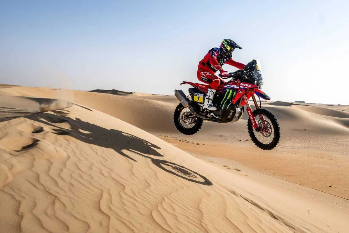ADDC23. Tappa 1. Quintanilla, Honda, e Al-Attiyah, Toyota, Bis (4)