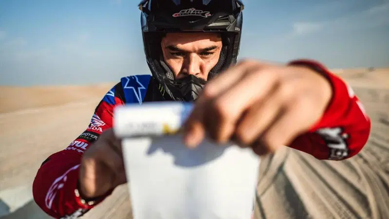 ADDC23. Tappa 1. Quintanilla, Honda, e Al-Attiyah, Toyota, Bis