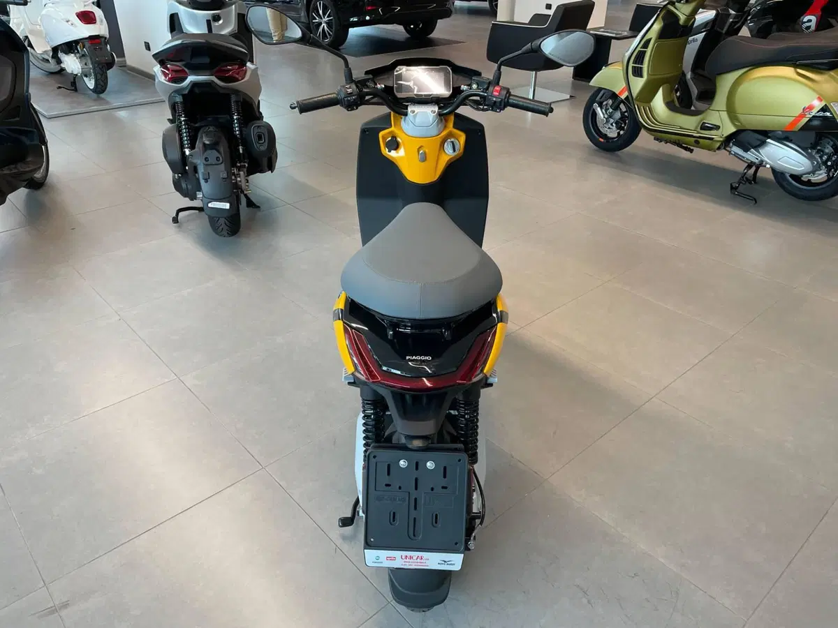 Piaggio 1 Active PMP (2022 - 23) (6)