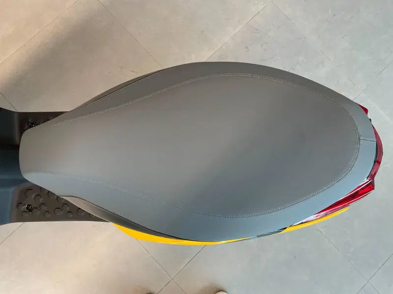 Piaggio 1 Active PMP (2022 - 23) (10)