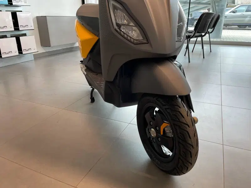 Piaggio 1 Active PMP (2022 - 23) (13)