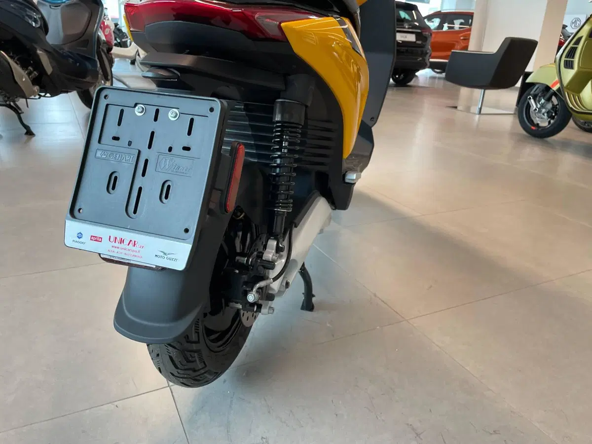 Piaggio 1 Active PMP (2022 - 23) (14)