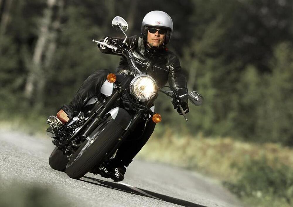 Kawasaki Vulcan VN 900 Classic SE (2011 - 16) (2)