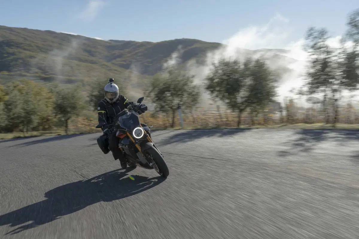 Mettiamo in MOTO l’E-mobility! (3)