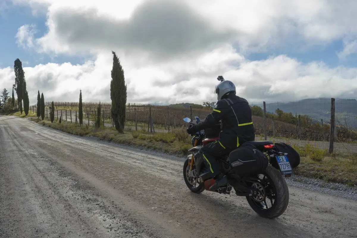 Mettiamo in MOTO l’E-mobility! (10)
