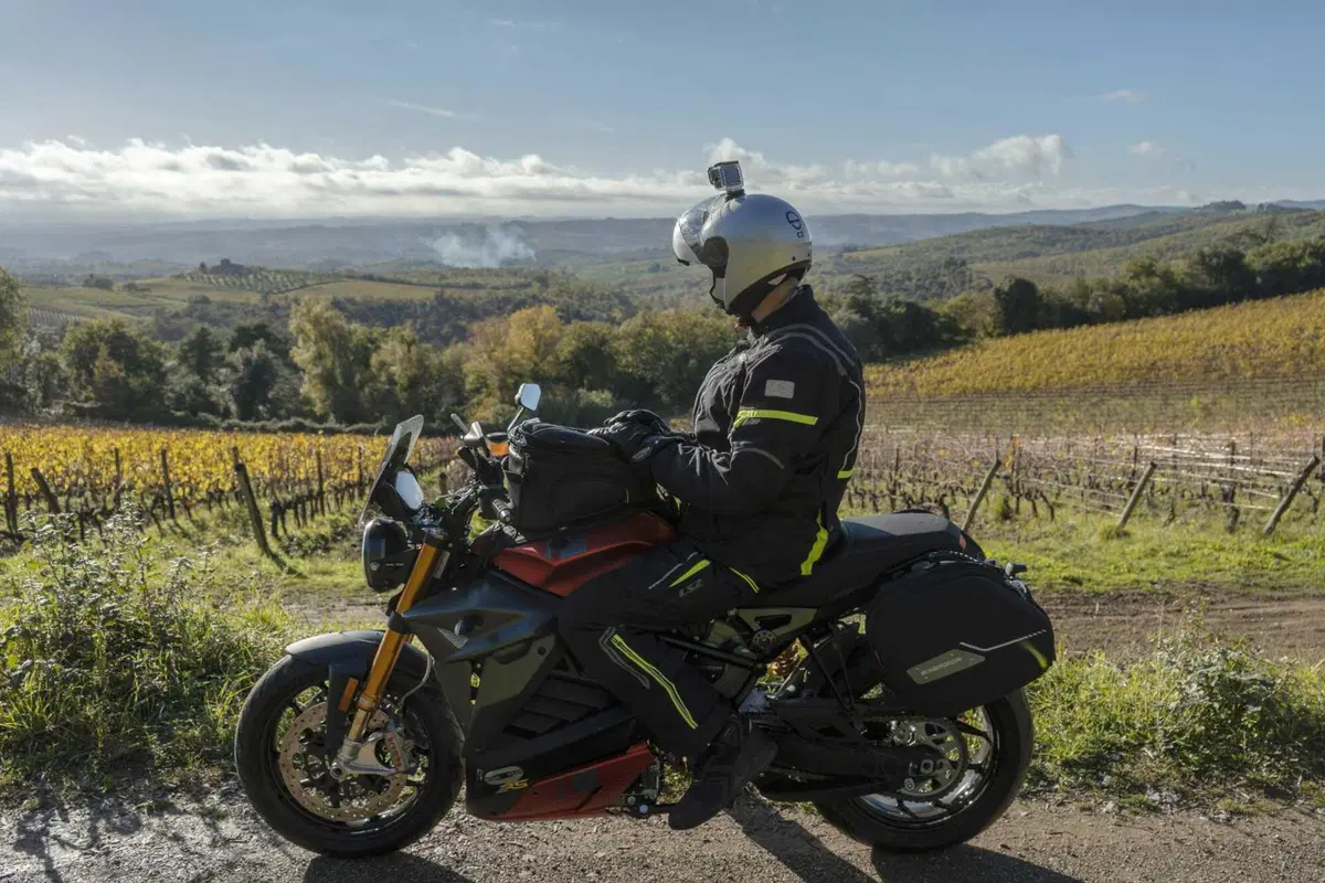 Mettiamo in MOTO l’E-mobility! (17)