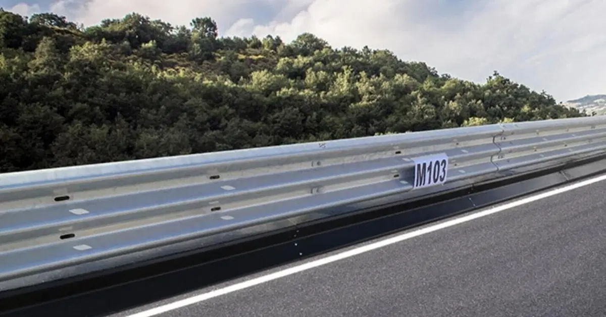 ANAS testa un guardrail salva motociclisti