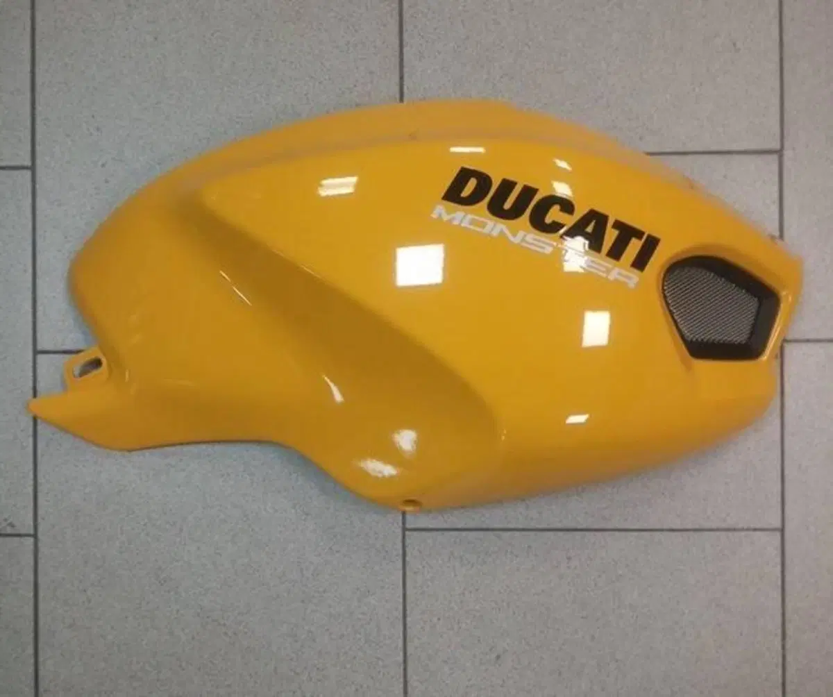 Cover serbatoio dx Monster Ducati (4)