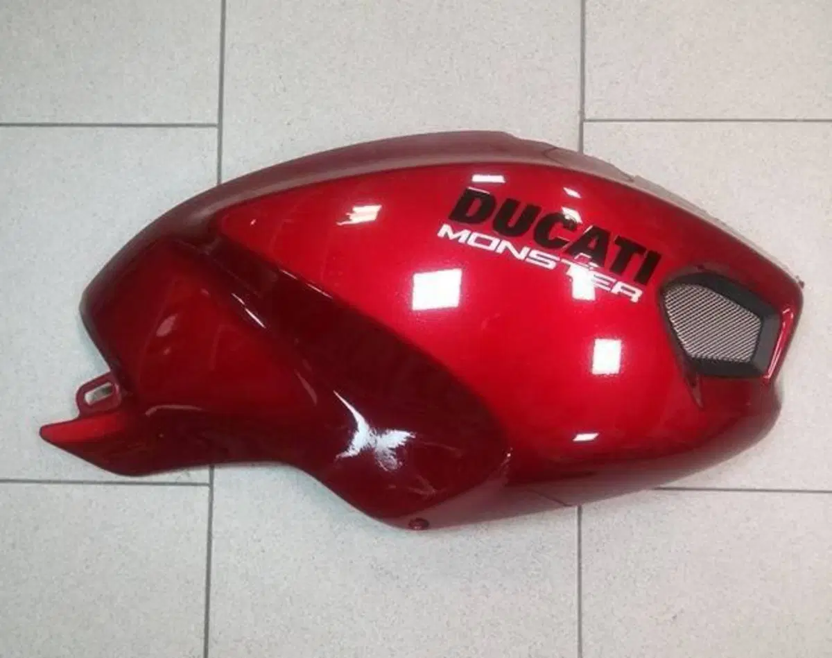 Cover serbatoio dx Monster Ducati (6)
