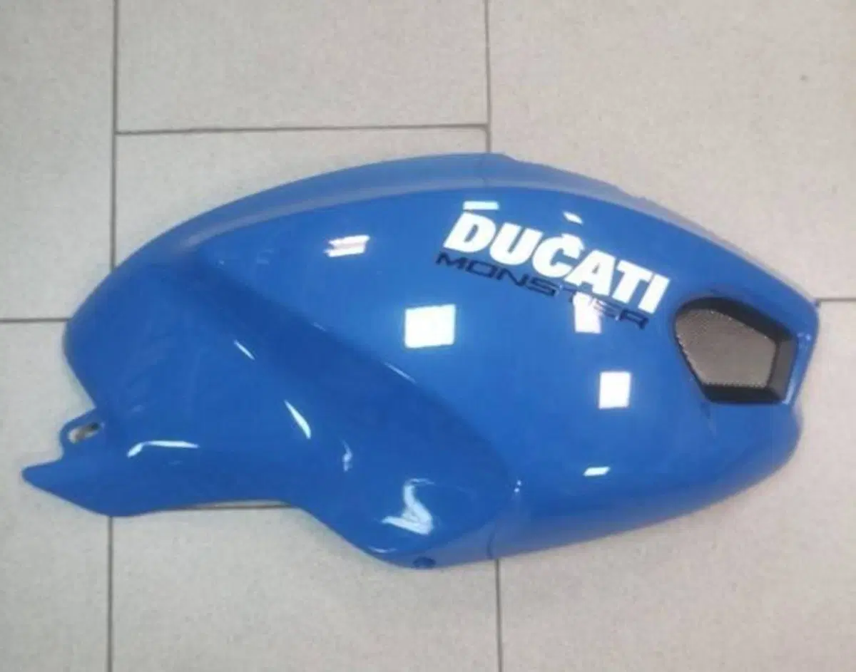 Cover serbatoio dx Monster Ducati (9)