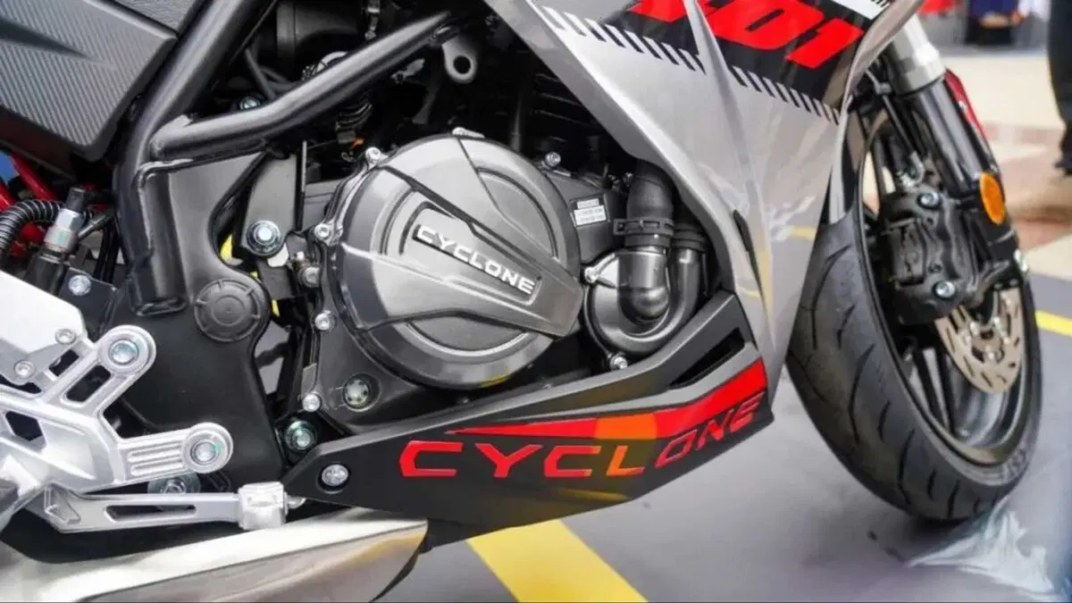 Anche Zongshen mette il monobraccio sulla RC 401 R (2)