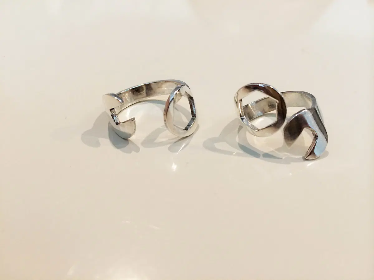Idee regalo Natale 2014: i gioielli per motociclisti di Lamu (8)