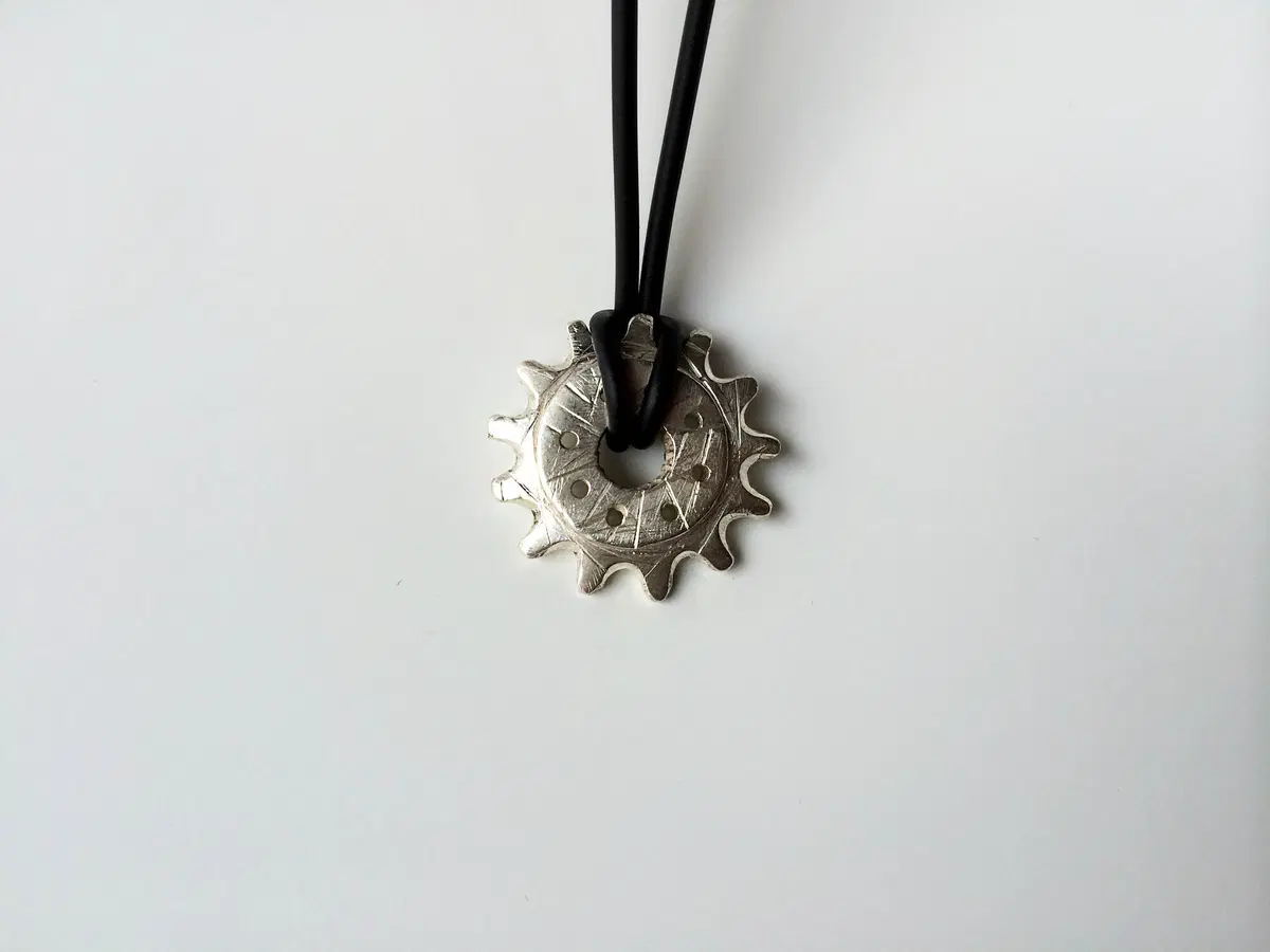 Idee regalo Natale 2014: i gioielli per motociclisti di Lamu (12)