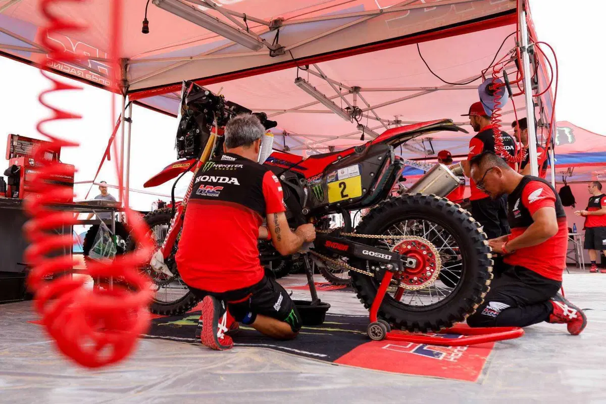 ADDC23. Tappa 3. Vittoria Price, KTM, colpo di Scena Al Attiyah: è Out (20)