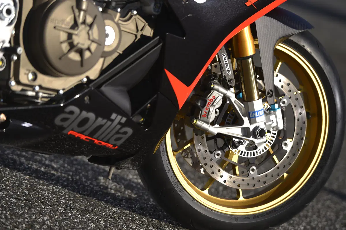 Aprilia RSV4 RSV4 Factory APRC ABS (2011 - 15) (11)