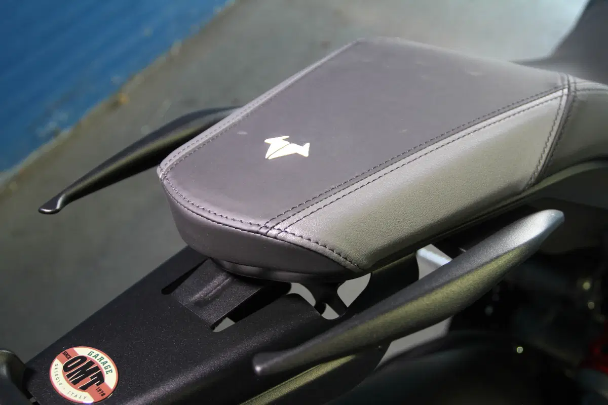 Brammo Empulse R (30)