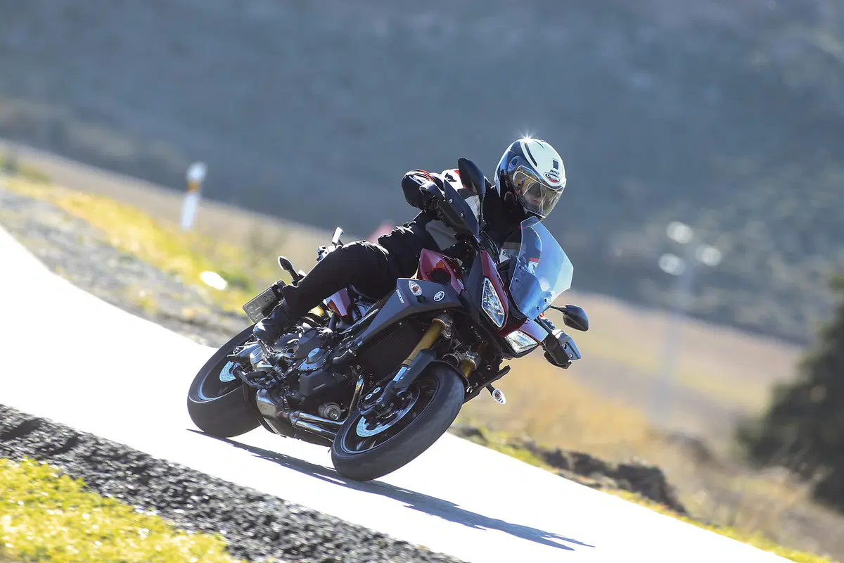 Yamaha MT-09 Tracer (2)