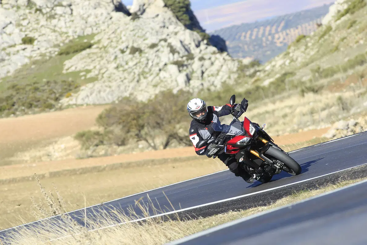 Yamaha MT-09 Tracer (4)