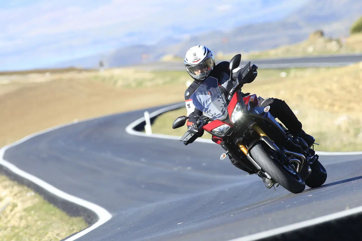 Yamaha MT-09 Tracer (8)