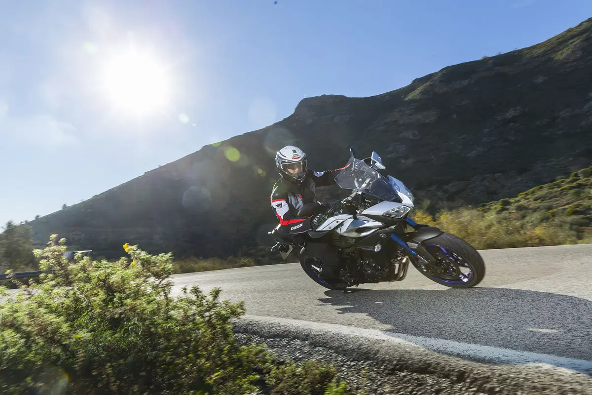 Yamaha MT-09 Tracer (9)
