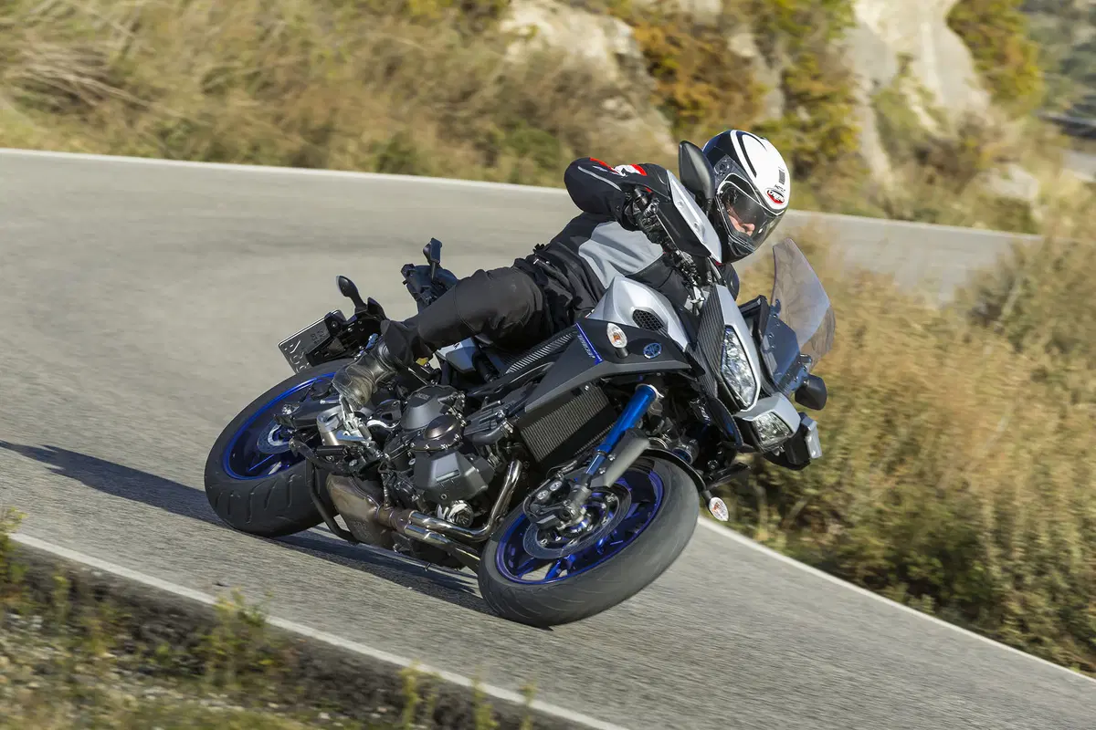 Yamaha MT-09 Tracer (10)